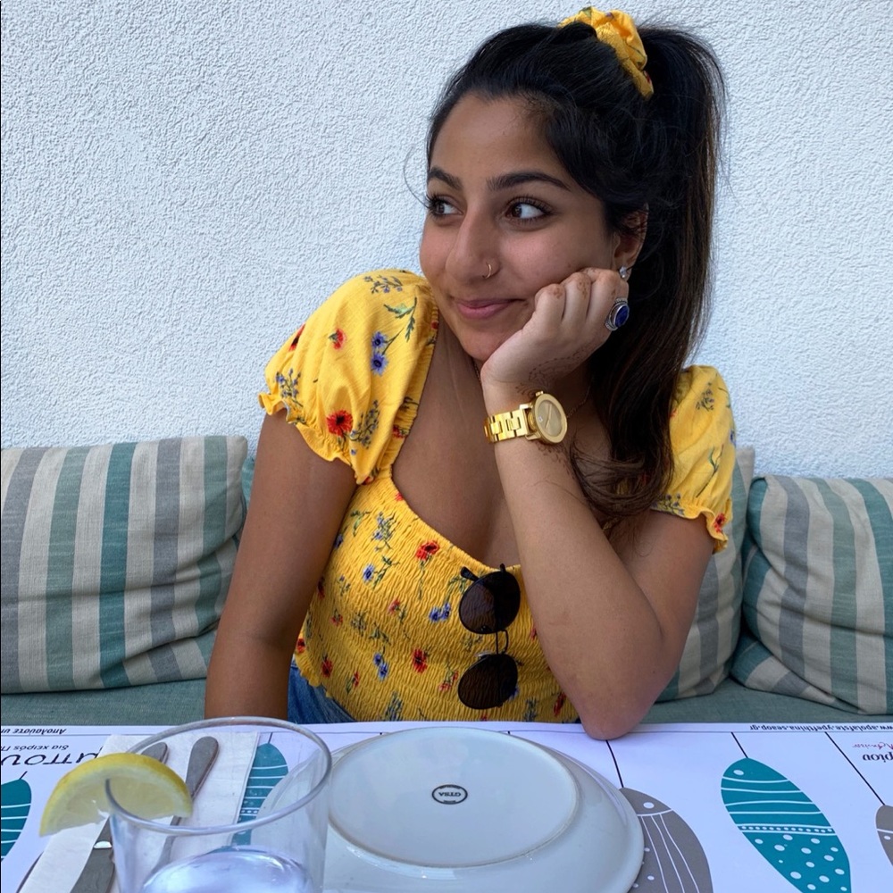 Meet your Posher, Samia